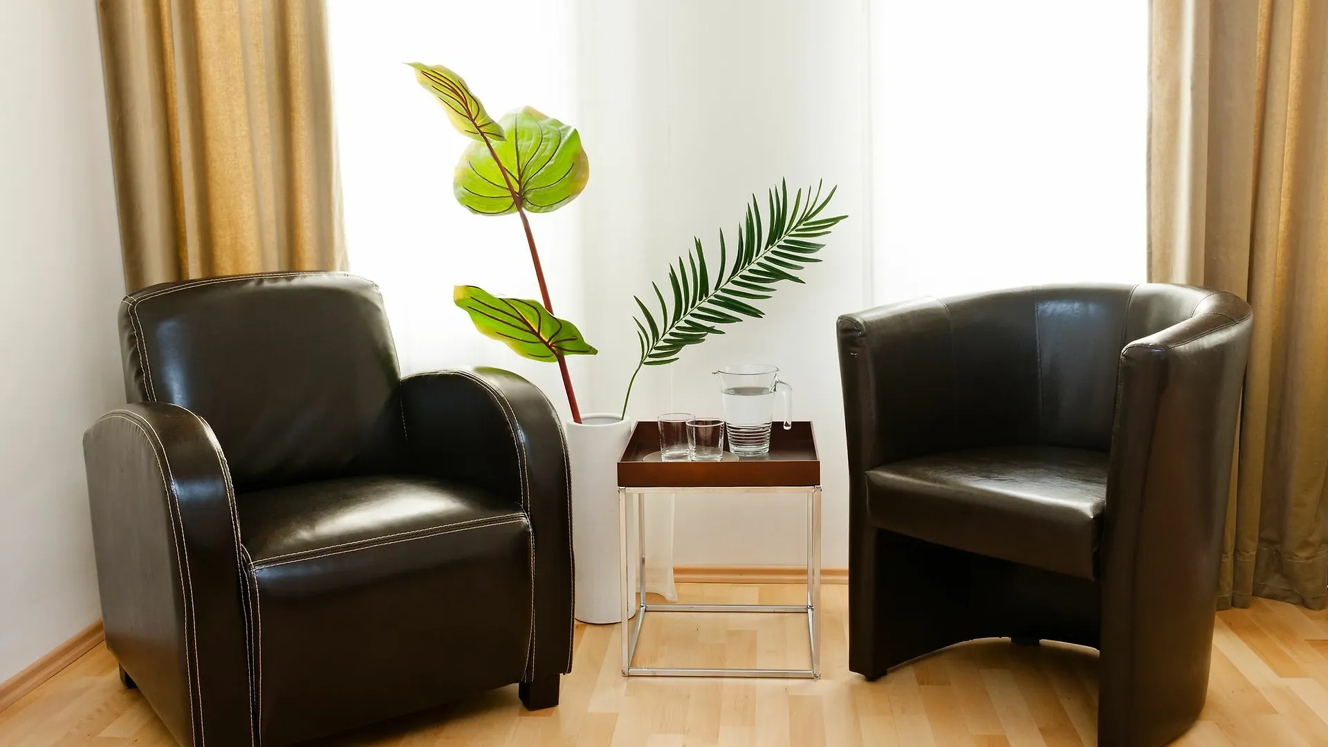 Vox Design Hotel Vienne 3*,